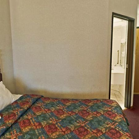 Americas Best Value Inn Waukegan Zewnętrze zdjęcie
